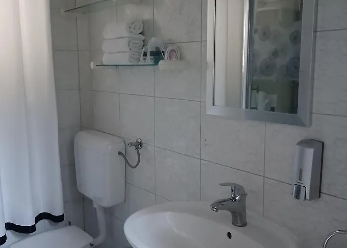 Vacation Viducic بيت للعطل Dragove